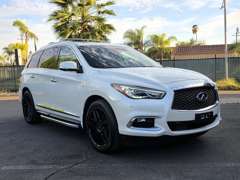 Used 2019 INFINITI QX60 Luxe w/ Sensory Package AWD/4WD image 2
