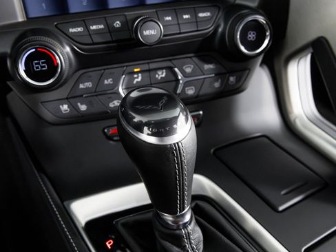 Used 2015 Chevrolet Corvette Z06 w/ 3LZ Preferred Equipment Group image 26