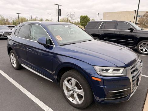 Used 2020 Audi Q5 2.0T Premium Plus w/ Premium Plus Package AWD/4WD image 3