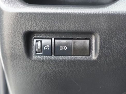Used 2022 Toyota RAV4 LE FWD image 16