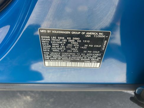 Used 2025 Volkswagen Atlas SE AWD/4WD image 25