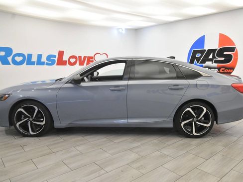 Used 2022 Honda Accord Sport image 2