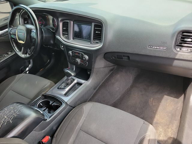Used 2020 Dodge Charger SXT w/ Blacktop Package RWD image 11
