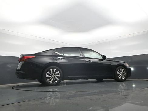 Used 2023 Nissan Altima 2.5 S FWD image 29