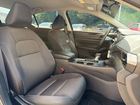 Used 2024 Nissan Altima 2.5 S FWD image 21