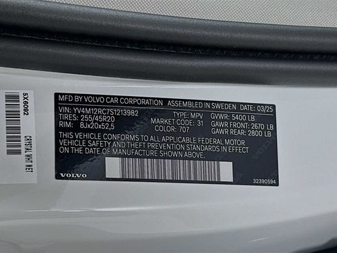 Certified 2025 Volvo XC60 B5 Plus w/ Protection Package Premier image 30