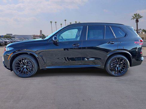 New 2026 BMW X5 sDrive40i w/ M Sport Package image 8