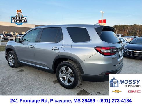 Used 2025 Honda Pilot EX-L image 3