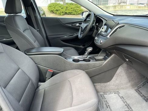 Used 2024 Chevrolet Malibu LT FWD image 17