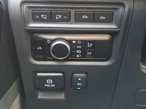 Used 2023 Ford F150 Lightning Platinum image 17