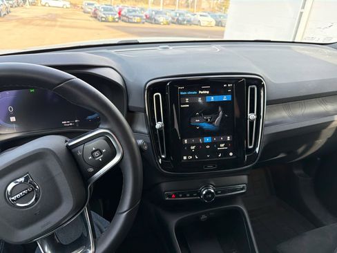 Used 2023 Volvo XC40 Recharge Plus w/ Protection Package Premier image 21