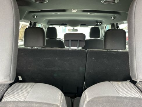 Used 2018 Ford Explorer XLT w/ Equipment Group 201A AWD/4WD image 31