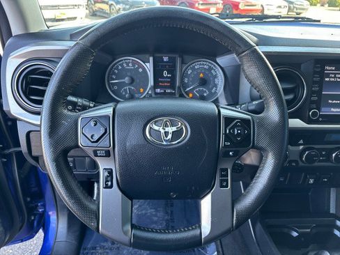 Used 2022 Toyota Tacoma SR5 w/ Technology Package image 12