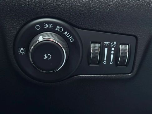 Used 2022 Jeep Compass Limited w/ Sun and Sound Group image 12