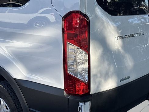 Used 2023 Ford Transit 350 XLT image 7