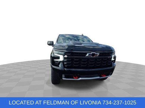 Used 2023 Chevrolet Silverado 1500 ZR2 w/ Technology Package AWD/4WD image 2