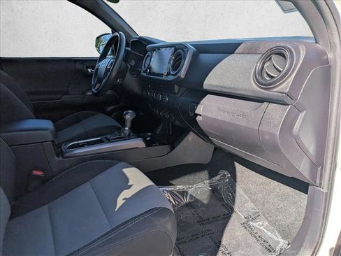 Used 2020 Toyota Tacoma TRD Sport w/ Technology Package image 20