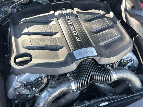 Used 2015 Porsche Cayenne S AWD/4WD image 38