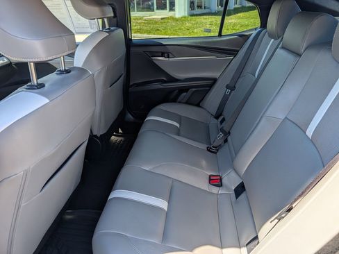 Used 2025 Toyota Camry SE w/ Convenience Package FWD image 19