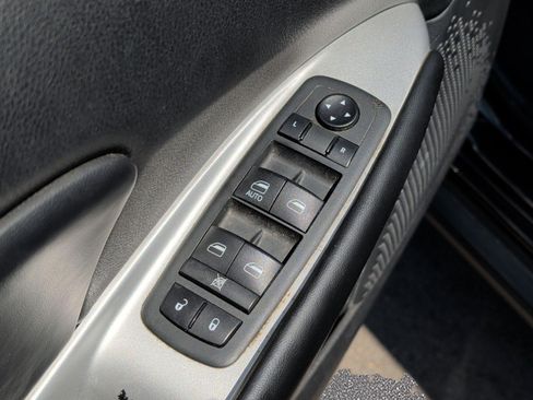 Used 2020 Dodge Journey SE FWD image 9