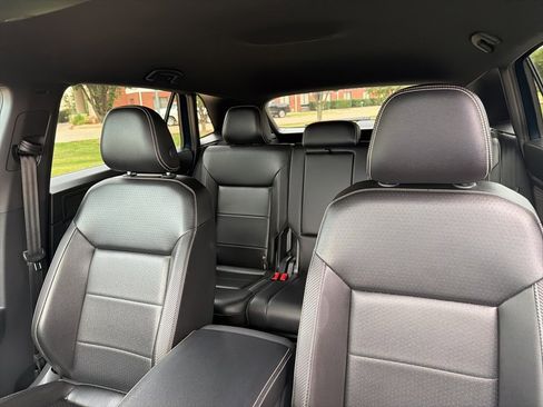 Used 2022 Volkswagen Atlas Cross Sport SE image 10
