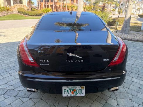 Used 2013 Jaguar XJ L Ultimate image 36