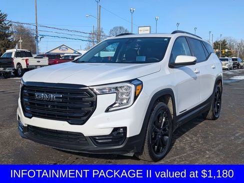 Used 2022 GMC Terrain SLT w/ Infotainment Package II image 4