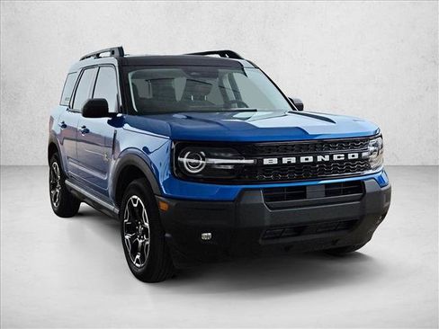 Used 2025 Ford Bronco Sport Outer Banks image 3