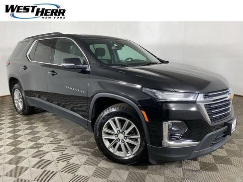 Used 2023 Chevrolet Traverse LT AWD/4WD image 1