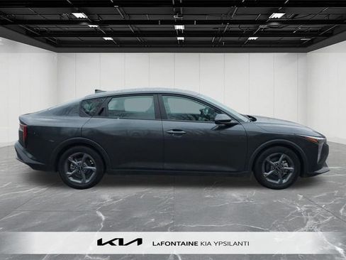 Used 2025 Kia K4 FWD image 9