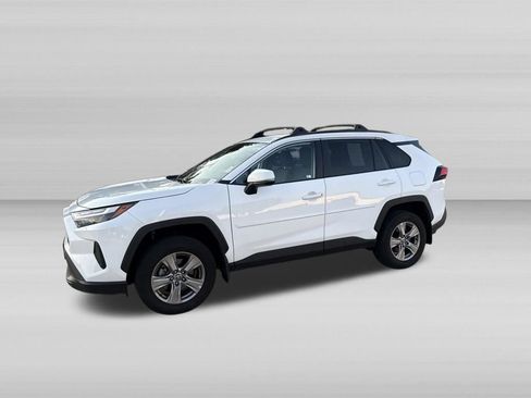 Used 2023 Toyota RAV4 XLE AWD/4WD image 11