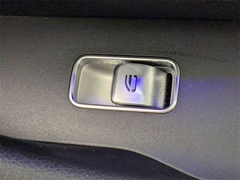 Used 2023 Mercedes-Benz GLE 450 4MATIC image 36