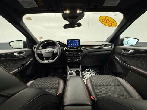 Used 2026 Ford Escape ST-Line AWD/4WD image 3