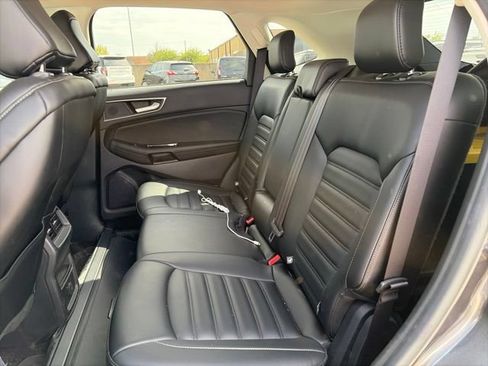 Used 2020 Ford Edge SEL w/ Cold Weather Package AWD/4WD image 12