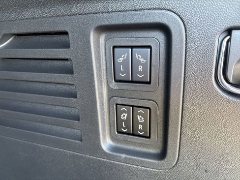 New 2026 Buick Enclave Avenir w/ Super Cruise Package FWD image 48