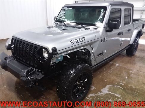 Used 2021 Jeep Gladiator Willys image 1