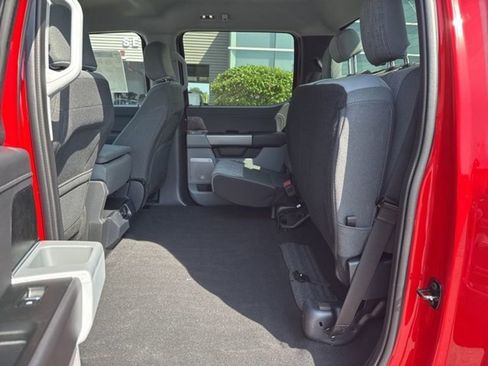 New 2025 Ford F250 XLT w/ Black Appearance Package image 21