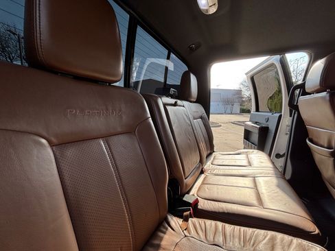 Used 2016 Ford F250 Platinum w/ FX4 Off-Road Package image 19