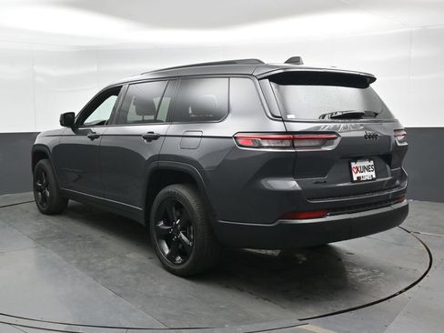 Used 2023 Jeep Grand Cherokee L Laredo AWD/4WD image 11