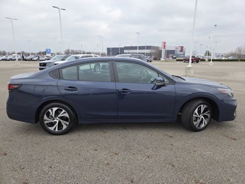 Used 2025 Subaru Legacy Premium image 16