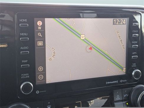 Used 2022 Toyota Highlander XLE image 24