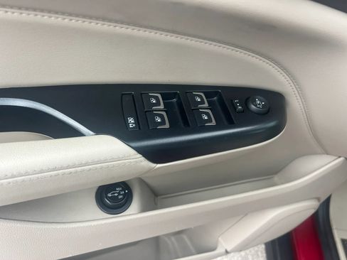 Used 2015 Cadillac SRX Luxury w/ Driver Awareness Package FWD image 34