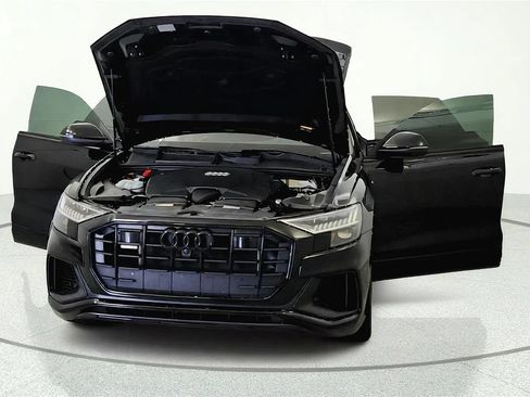 Used 2022 Audi Q8 Prestige AWD/4WD image 9