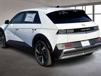 New 2026 Hyundai Ioniq 5 SE video 3