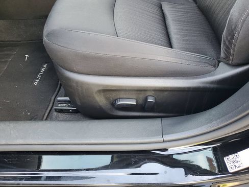 Certified 2025 Nissan Altima 2.5 SV FWD image 21