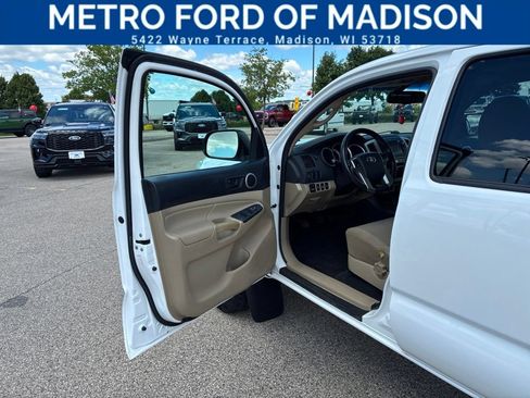 Used 2013 Toyota Tacoma 4x4 Double Cab w/ SR5 Pkg image 14