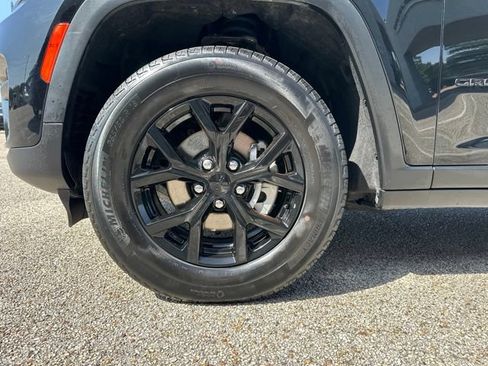 Certified 2024 Jeep Grand Cherokee Altitude AWD/4WD image 53