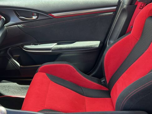 Used 2020 Honda Civic Type R image 18