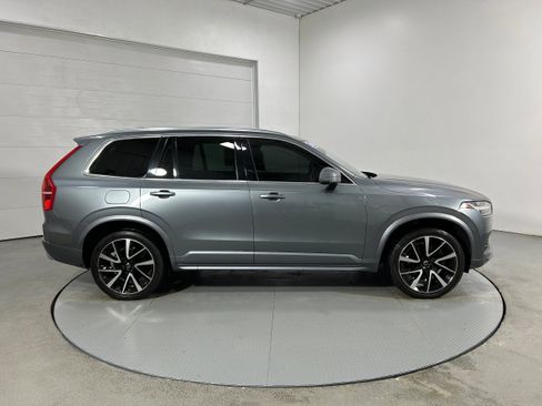 Used 2020 Volvo XC90 T6 Momentum image 38