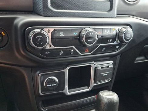 Used 2023 Jeep Wrangler Unlimited Sport AWD/4WD image 19
